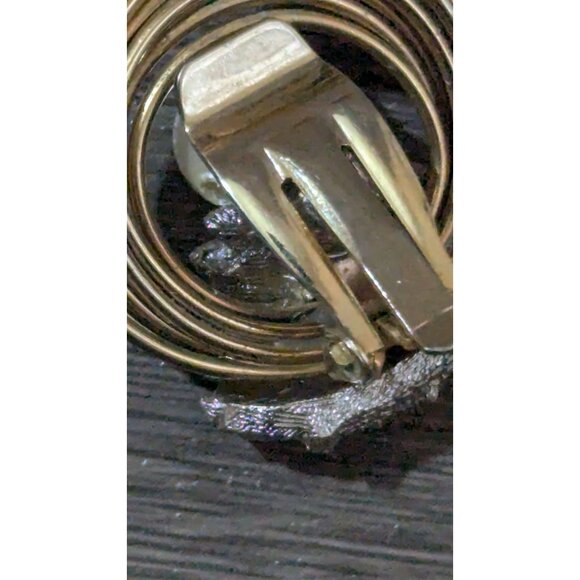 Vintage Gold-Tone Brooch & Clip-On Earrings Set With Faux Pearls & Rhinestones - Picture 7 of 8